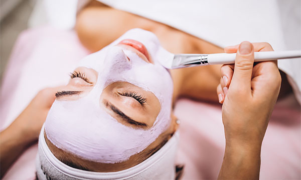 Дерматологический поверхностный пилинг кожи лица гликолевой кислотой (GA) Дерматологический поверхностный пилинг кожи лица гликолевой кислотой (GA)